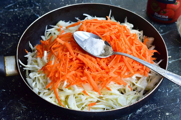 Stewed cabbage "Like in the dining room" - easy to prepare and very tasty