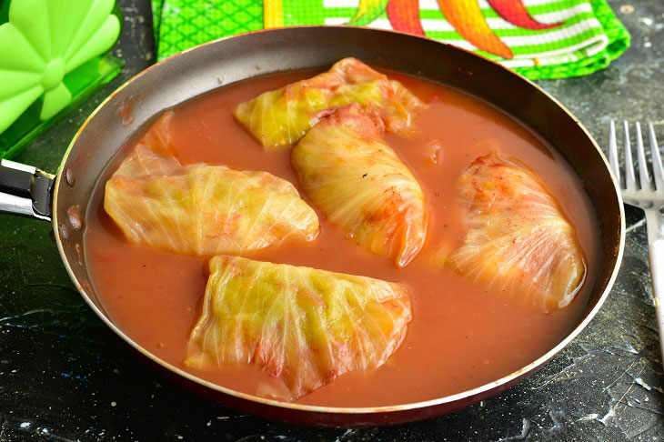 Cabbage rolls in Polish - juicy and appetizing