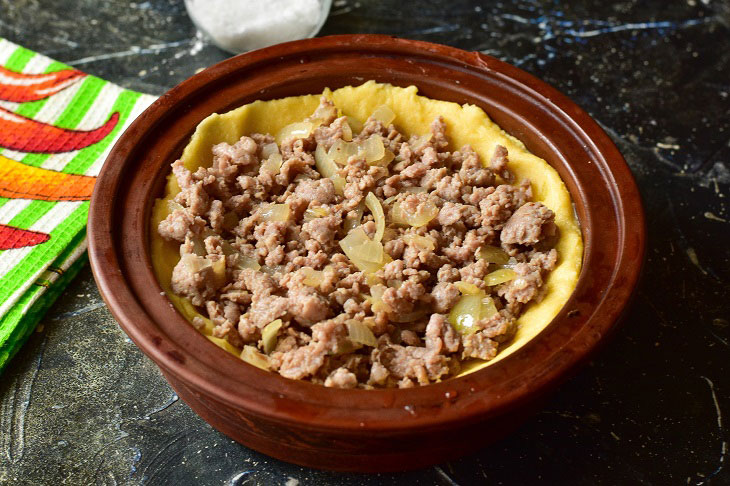 Potato pie with meat - a delicious and original recipe