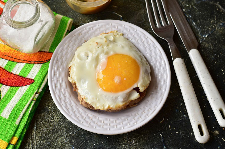 Hamburg style pork steak - an original meat dish