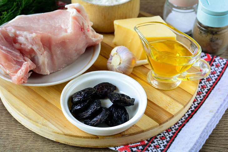 Krucheniki with prunes in Ukrainian - a delicious meat dish