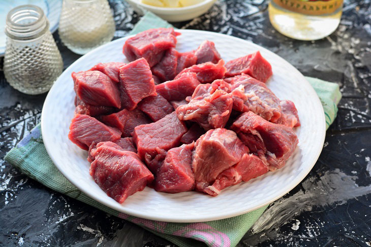 Kremlin-style meat is a delicious and simple recipe