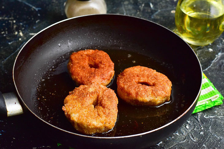 Minced meat bagels - tasty and original