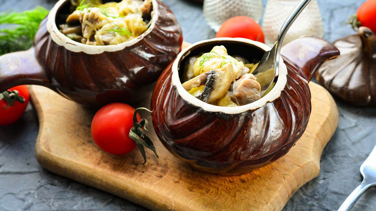 Meat in pots “Merchant” – unusually tender and juicy