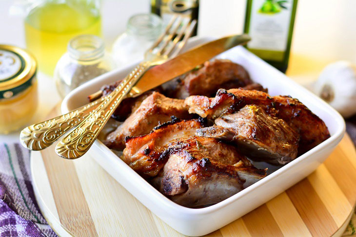 Honey ribs in the oven for the New Year - a special aroma and taste