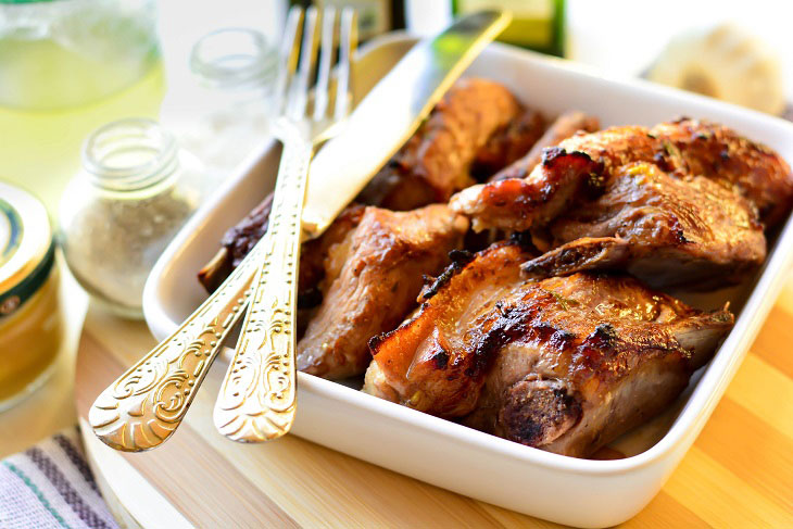 Honey ribs in the oven for the New Year - a special aroma and taste