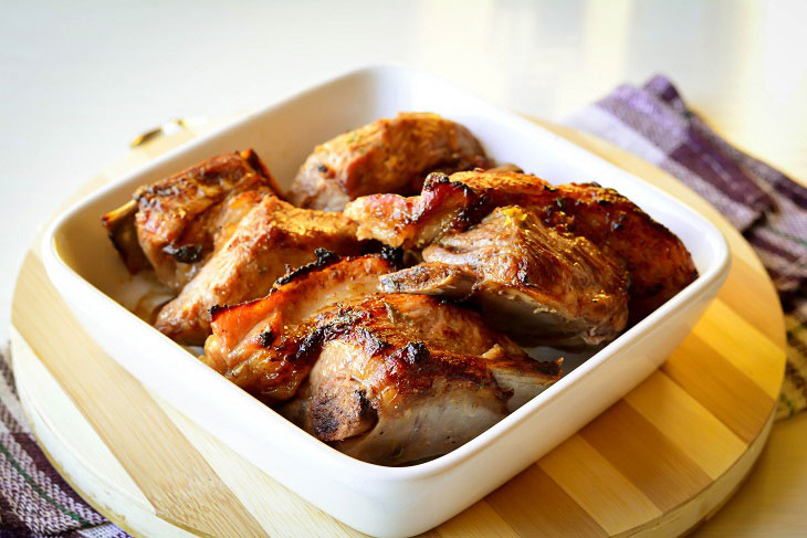 Honey ribs in the oven for the New Year - a special aroma and taste