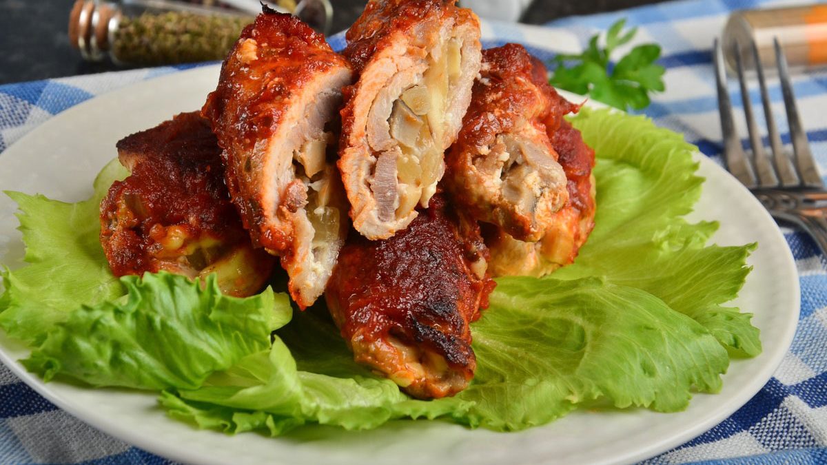 Pork krucheniki – a soft and juicy meat dish