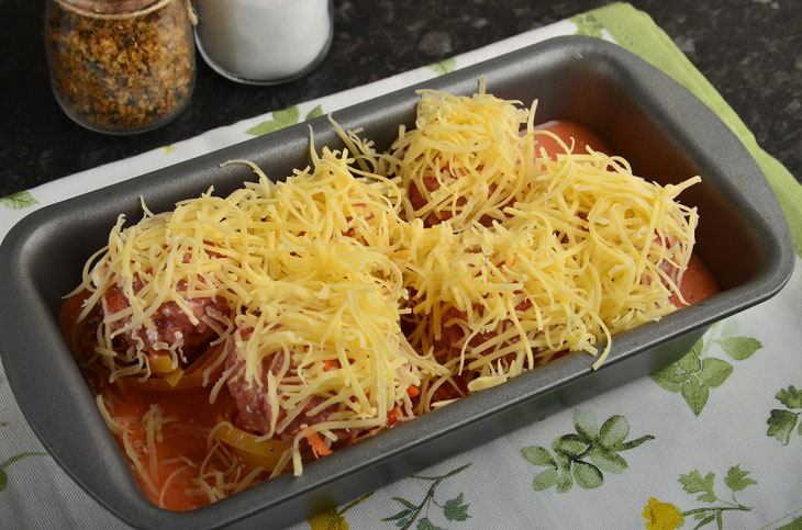 Tagliatelle nests with minced meat in sauce - a simple and satisfying recipe