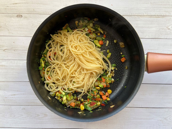 Spaghetti "Primavera" - a delicious vegetable dish