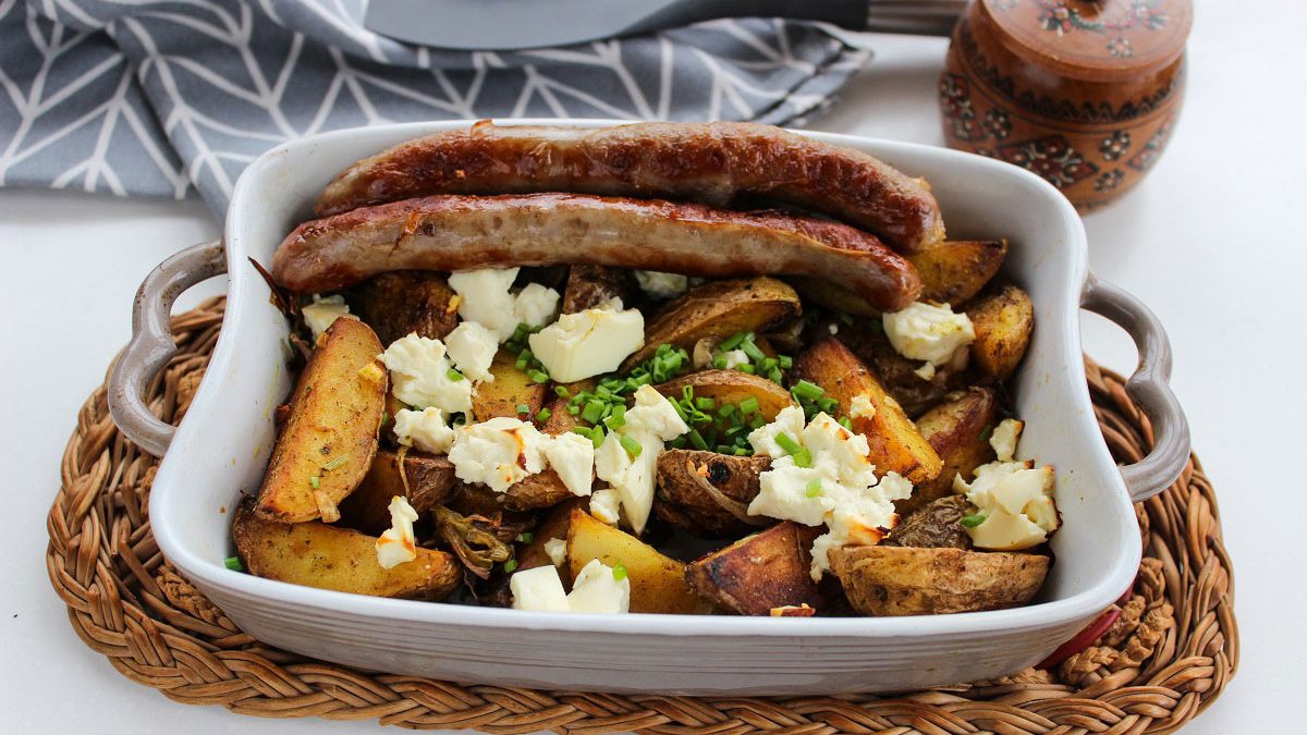 Potatoes baked with feta – a special aroma and taste