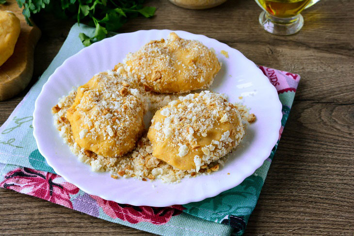 Hungarian potato pogachi - an original vegetable dish