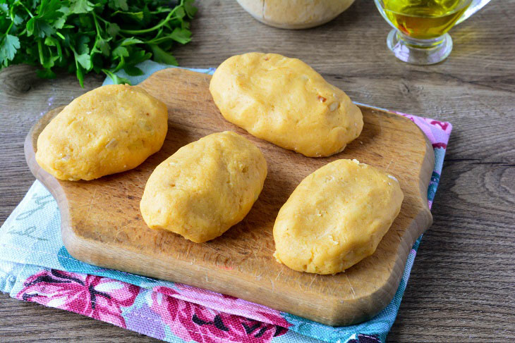 Hungarian potato pogachi - an original vegetable dish