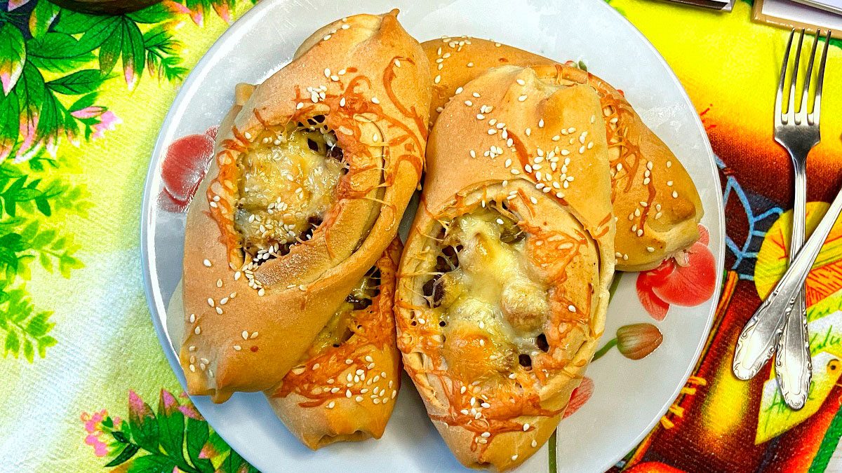 Puff pastry boats with potatoes and meat – tasty, satisfying and elegant