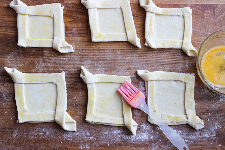 Feta and spinach puffs - a delicious quick snack