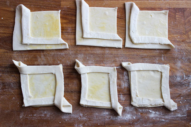 Feta and spinach puffs - a delicious quick snack