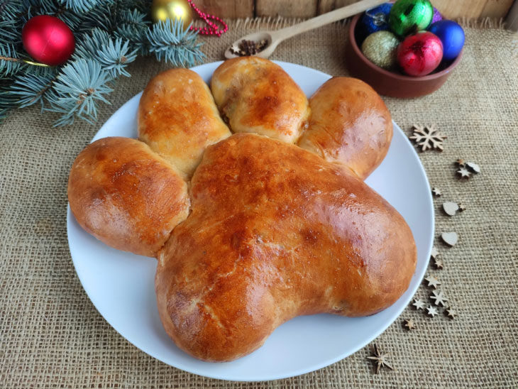 Meat pie "Tiger's paw" - a delicious dish on the festive table