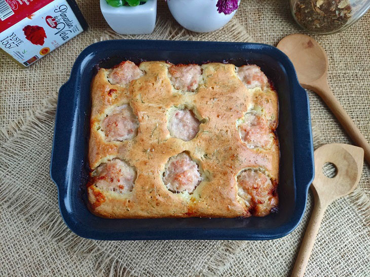 Jellied pie with meatballs - juicy, crispy and fragrant