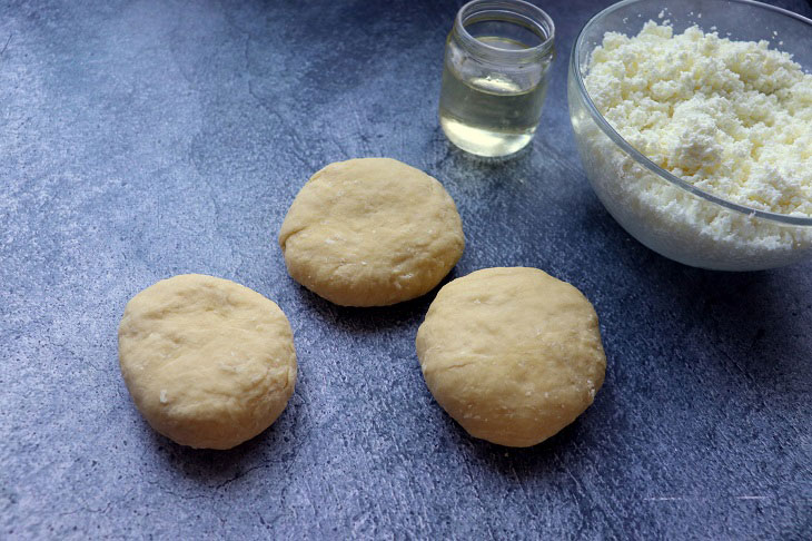 Pie "Bulgarian Bannitsa" - delicious and original