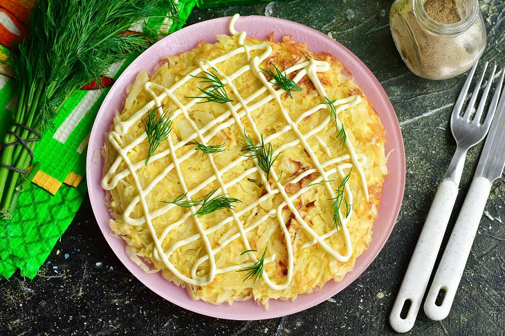 Cabbage casserole in a pan - it turns out juicy and tasty