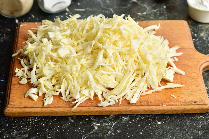 Cabbage casserole in a pan - it turns out juicy and tasty