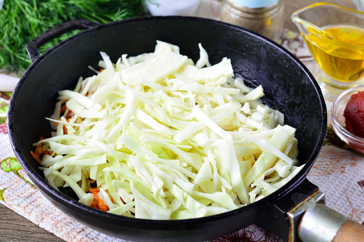 Rice with cabbage "Lachanorizo" - a popular Greek dish