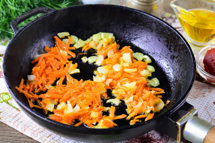 Rice with cabbage "Lachanorizo" - a popular Greek dish