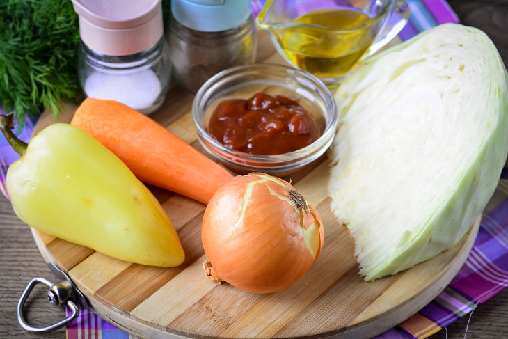 Braised cabbage in a jar in the oven - a delicious diet dish