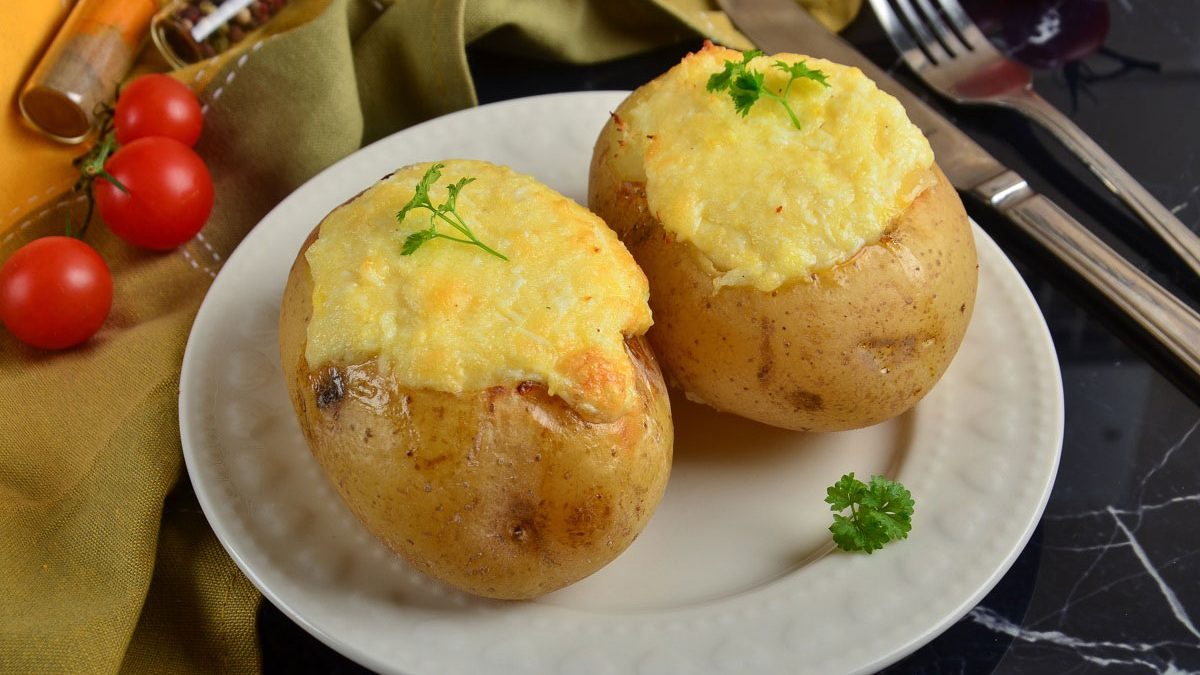 Crumb potato with cheese filling – a tasty and budget dish