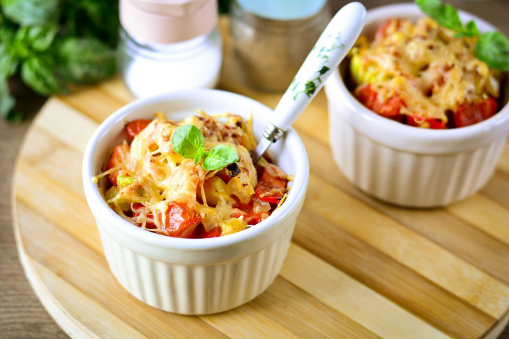 Vegetable julienne in the oven - a tasty and fragrant dish