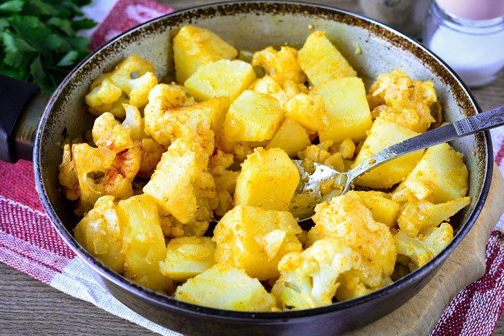 Alu Gobi Vegetable Dish - Delicious Indian Recipe