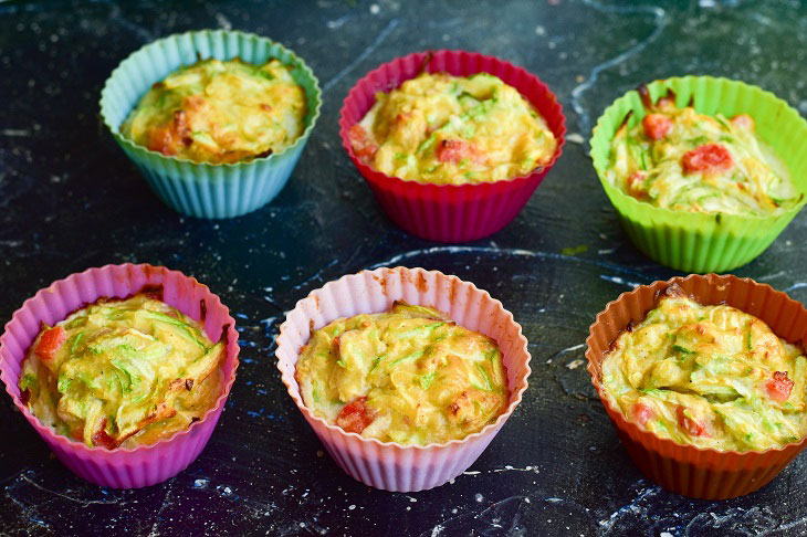 Muffins from zucchini with sausage - tender, soft and fragrant