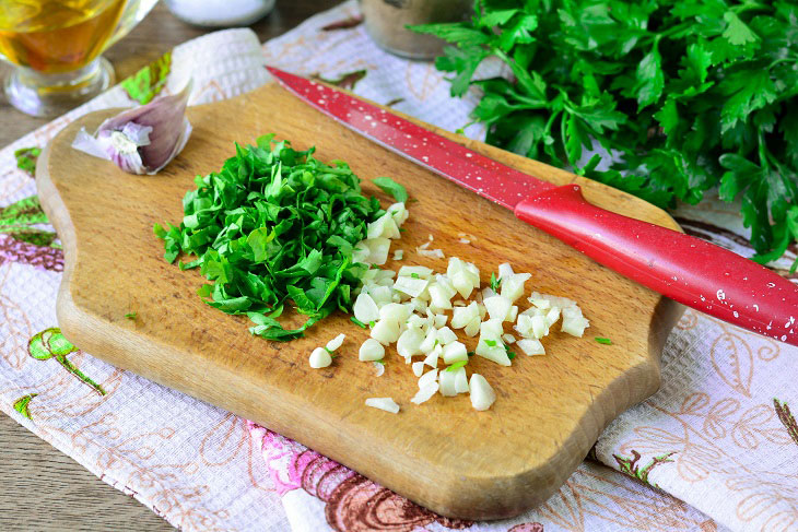 Potato harra from potatoes - a delicious and spicy Lebanese dish