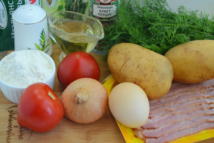 Potato gnocchi with bacon and tomatoes - a delicious Italian dish