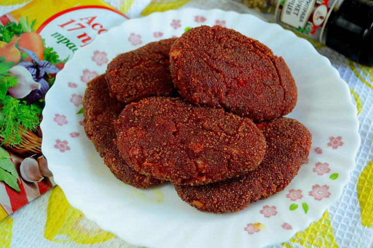 Tender beet and carrot cutlets - a healthy and tasty dish