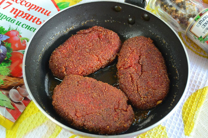 Tender beet and carrot cutlets - a healthy and tasty dish