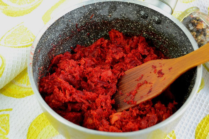 Tender beet and carrot cutlets - a healthy and tasty dish