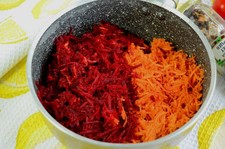 Tender beet and carrot cutlets - a healthy and tasty dish