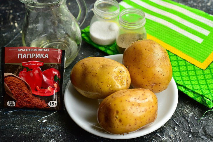 Rustic potatoes in a pan - original and very tasty