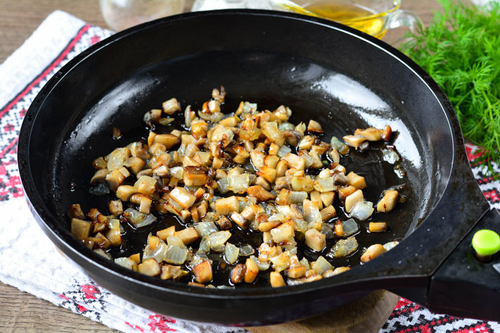 Potato boats with mushrooms and cheese - the perfect vegetable dish for the holiday