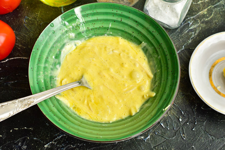 Fried tomatoes in cheese batter - you can safely cook them on the festive table