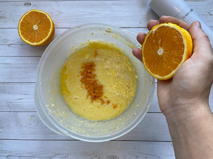 Quick pie with oranges - very beautiful and spectacular pastries