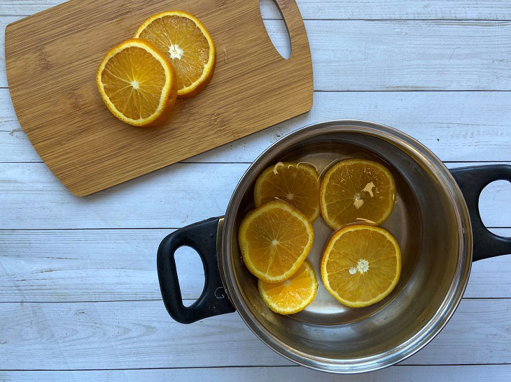 Quick pie with oranges - very beautiful and spectacular pastries