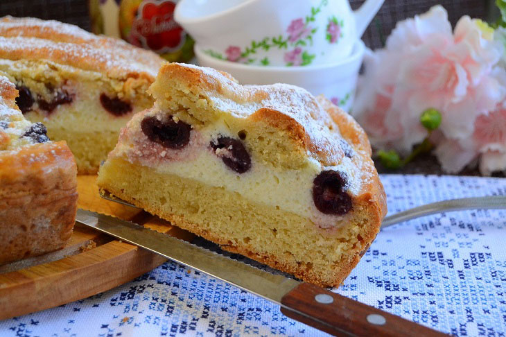 Pie with cottage cheese and cherries - a delicious, budget and easy recipe