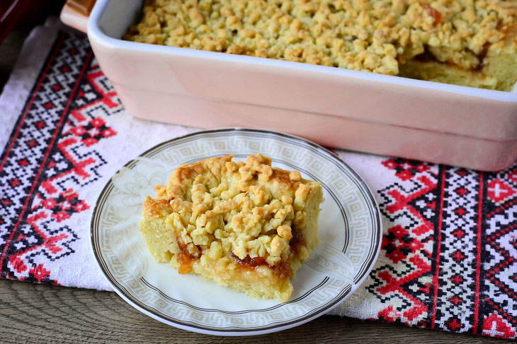 Pie "Curly" with jam - a very tasty and simple recipe