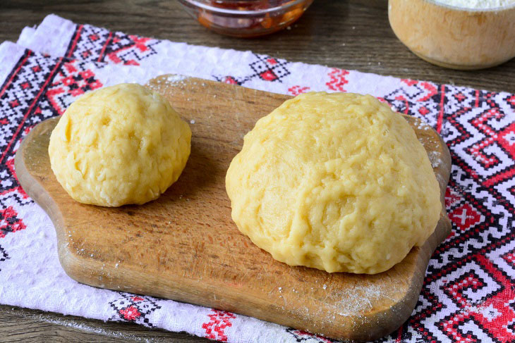 Pie "Curly" with jam - a very tasty and simple recipe