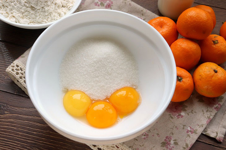 Festive tangerine pie - juicy and fragrant pastries