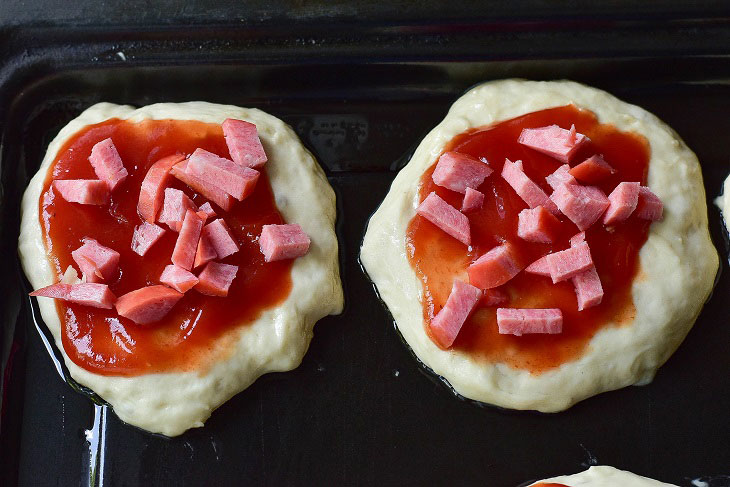 Smazenki with sausage - a delicious and original snack