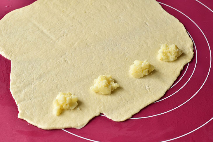 Baby pies in the oven - unusual and tasty pastries