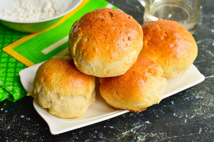 Garlic donuts for borscht - soft, fluffy and airy